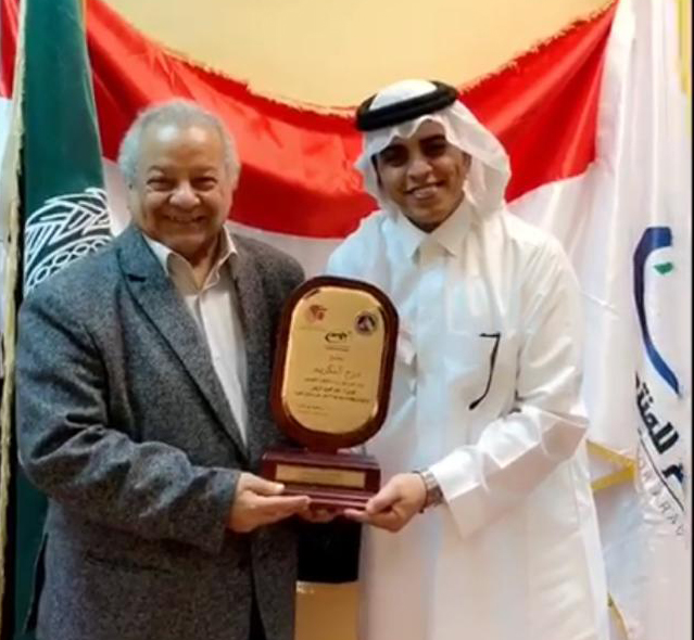 وزيرة الثقافة تتسلم تكريم المهرجان العربي للاعلام السياحي الثالث 2018
