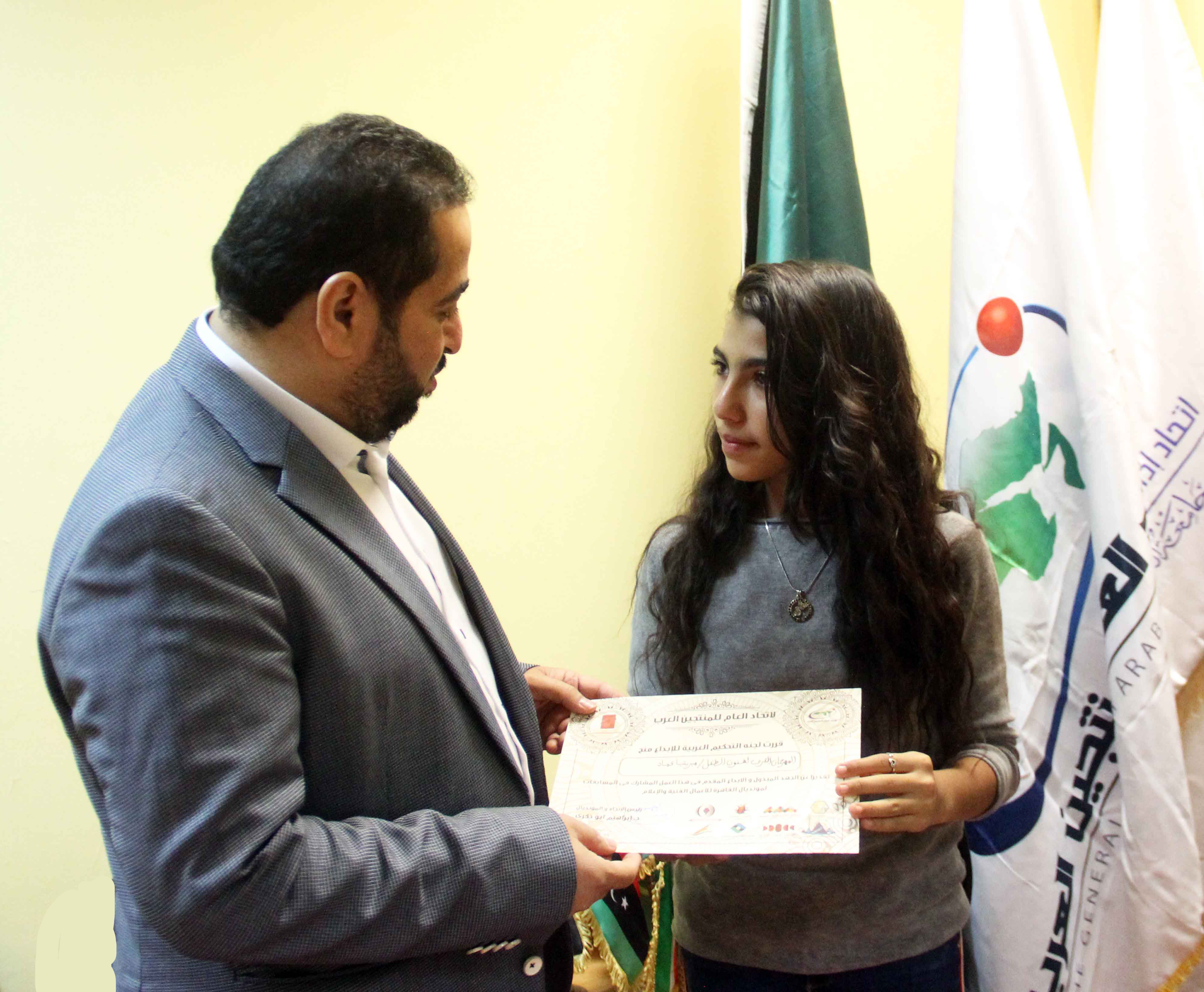 رئيس الاتحاد ورئيس مونديال القاهرة للاعلام العربي بتكريم الدكتور خالد علام