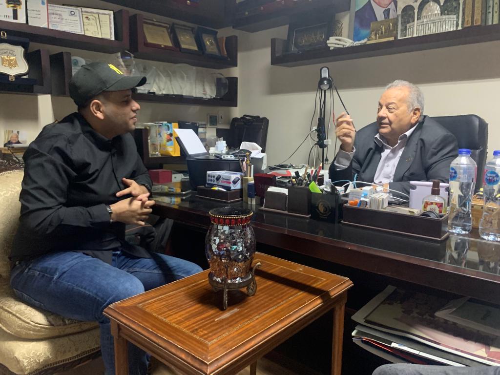 مدير عام شرطة أبوظبي يكرم ابوذكري أول رئيس تحرير لمجلة الشرطة