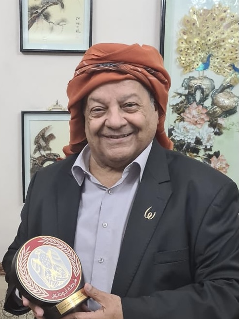 مدير عام شرطة أبوظبي يكرم ابوذكري أول رئيس تحرير لمجلة الشرطة