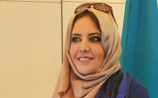 عمرو موسى يسلم درع الأمين العام لجامعة الدول العربية 2006